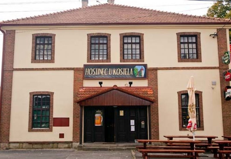 Hostinec U Kostela