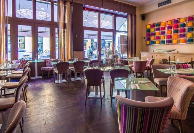 Crystal Bar &amp; Restaurant