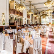 Francouzská restaurace Art Nouveau