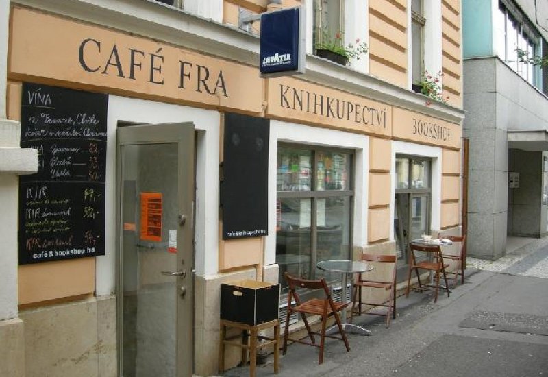 Kavárna Café a knihkupectví Fra