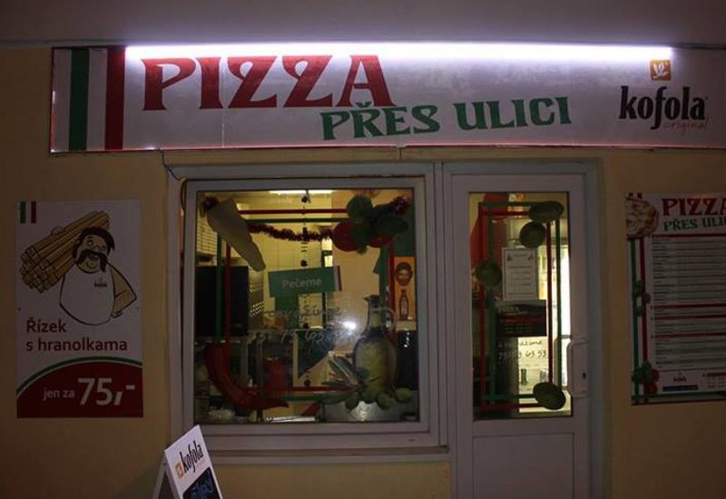 Pizza Přes Ulici