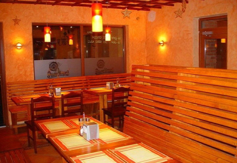 Oskar restaurant-klub-café