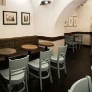 Starbucks Coffee Malostranské náměstí