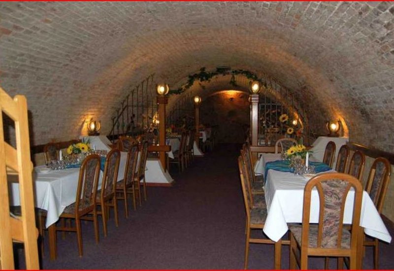 Vinárna a hotel Amfora