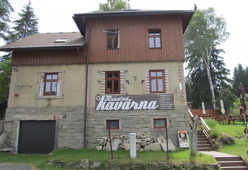 Slunečná kavárna