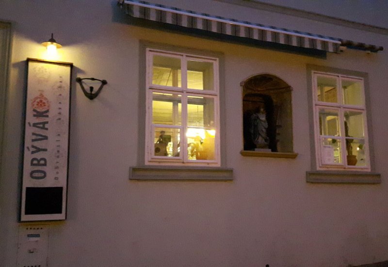 Obývák káva a bar