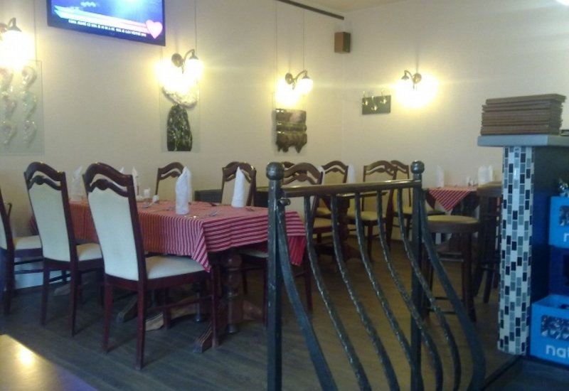 Gourmet Lounge