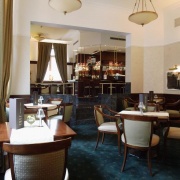 V-Café Bar