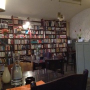 Kavárna Café a knihkupectví Fra