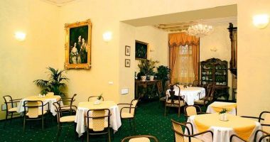Zámecký hotel a restaurace Liblice