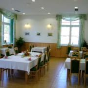 Vzdělávací středisko a hotel "U Kostela bez věže"