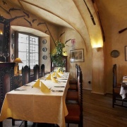Restaurace a vinárna U Císařů