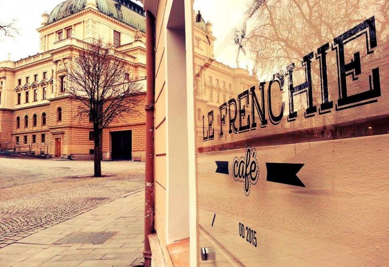 Le Frenchie café