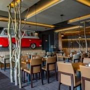 Restaurant &amp; Pub D1
