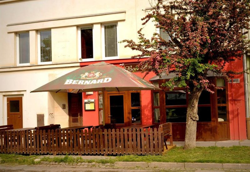 Bon Ami restaurant
