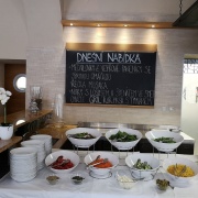 MEZE Restaurant