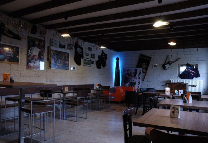 Pátá meta Café &amp; Bar