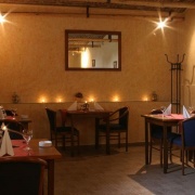 Maximum restaurant